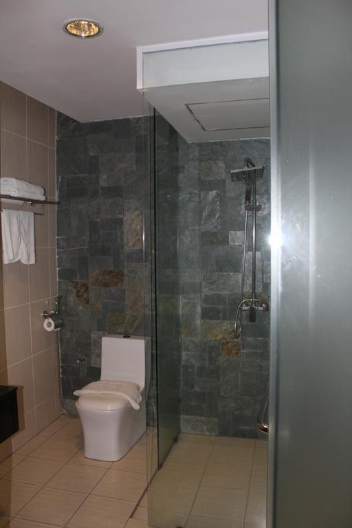 Tribeca Suites Кучінг Екстер'єр фото