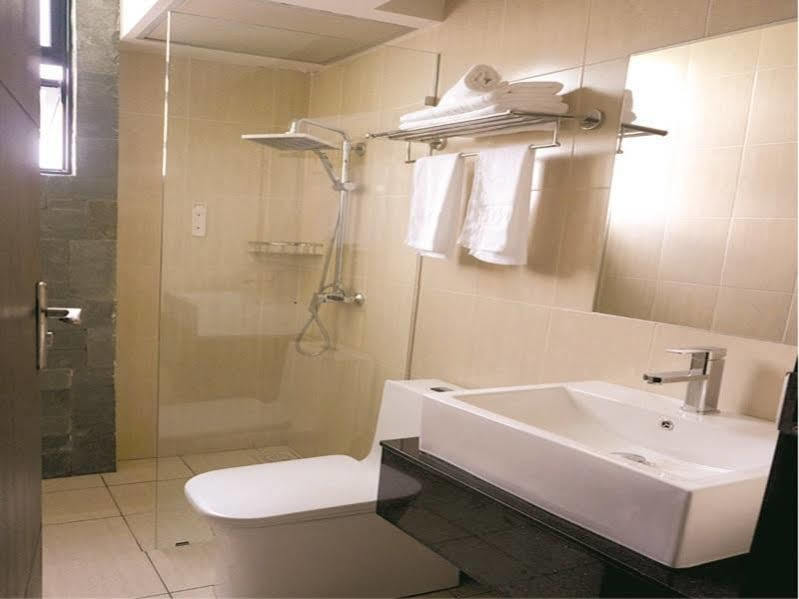 Tribeca Suites Кучінг Екстер'єр фото
