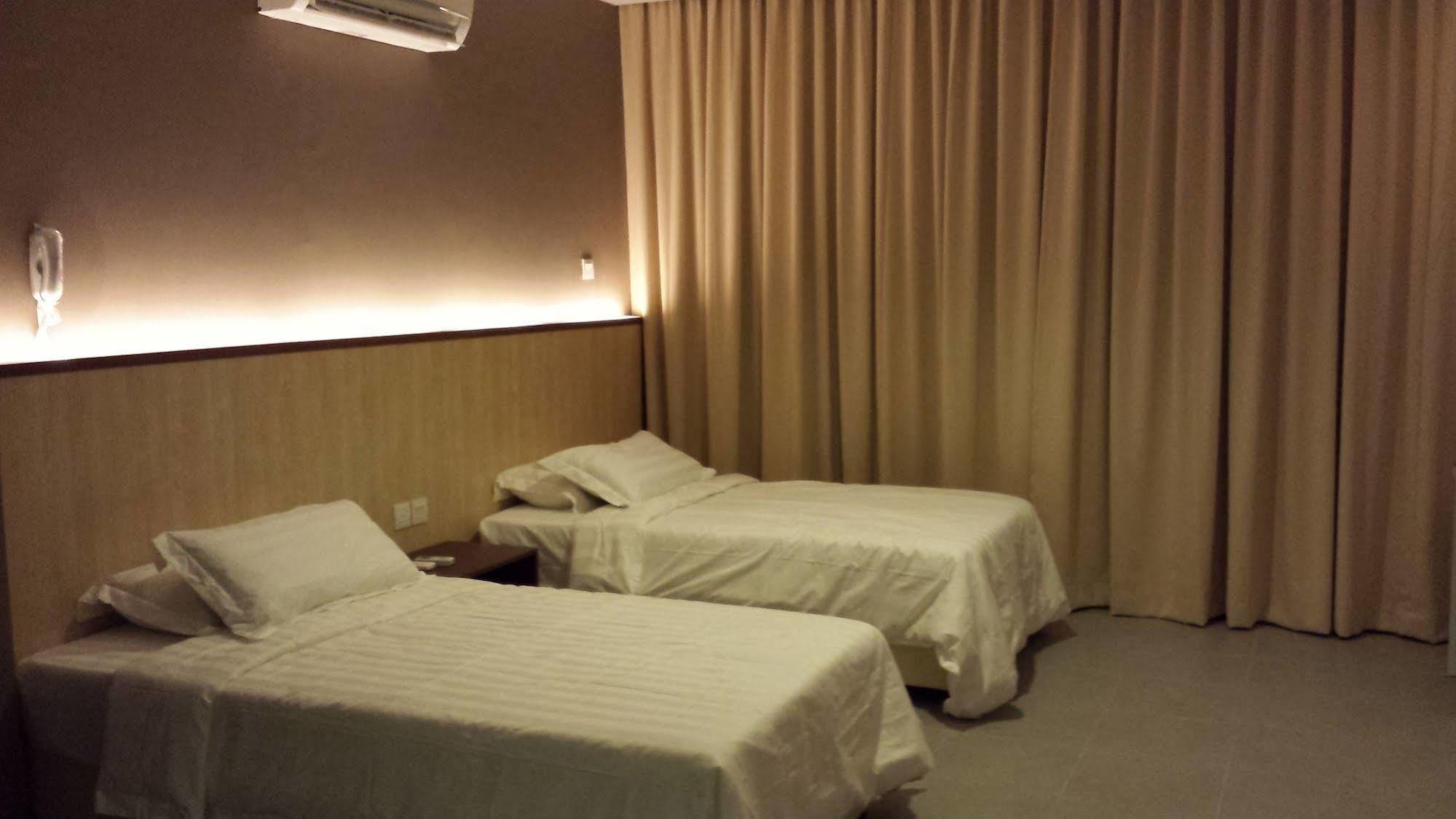 Tribeca Suites Кучінг Екстер'єр фото