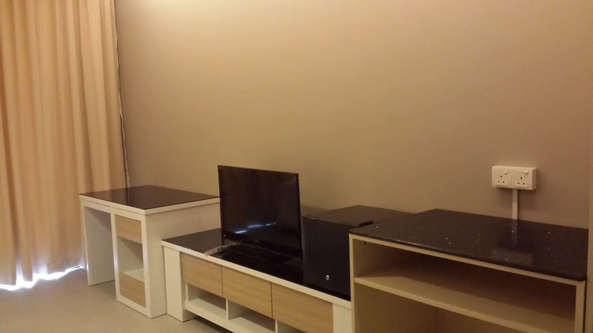 Tribeca Suites Кучінг Екстер'єр фото